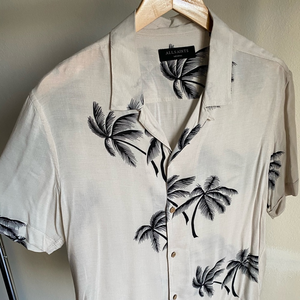Short sleeve Hawaiian shirt